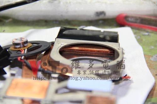 (筆電維修)華碩 ASUS W7S NVIDIA 8400M G顯卡過熱故障通病~升級2011年溫控型顯示晶片維修實例 (筆電維修)華碩 ASUS W7S NVIDIA 8400M G顯卡過熱故障通病~升級2011年溫控型顯示晶片維修實例