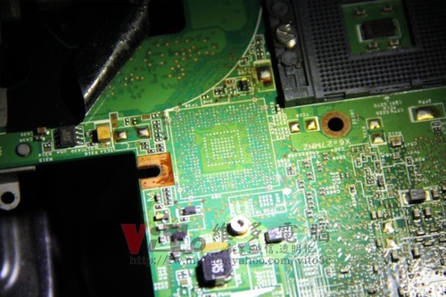 (筆電維修)康柏 COMPAQ V3000系列 NVIDIA顯卡導致開機沒畫面~黑屏維修實例 (筆電維修)康柏 COMPAQ V3000系列 NVIDIA顯卡導致開機沒畫面~黑屏維修實例