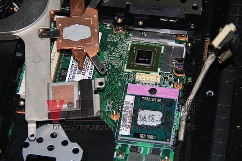 (筆電維修)華碩 ASUS F9S 開機有聲沒影~無畫面顯示~顯卡故障通病~升級溫控型顯卡GPU維修實例 (筆電維修)華碩 ASUS F9S 開機有聲沒影~無畫面顯示~顯卡故障通病~升級溫控型顯卡GPU維修實例
