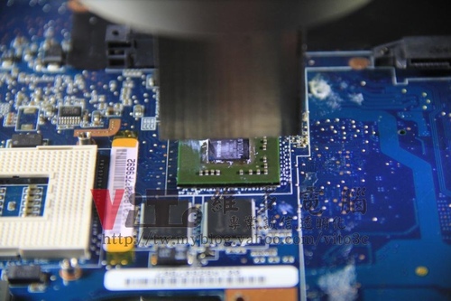 (筆電維修)華碩 ASUS W7J 畫面全白~開機白屏漸漸出現彩線條~NVIDIA顯卡過熱故障維修實例