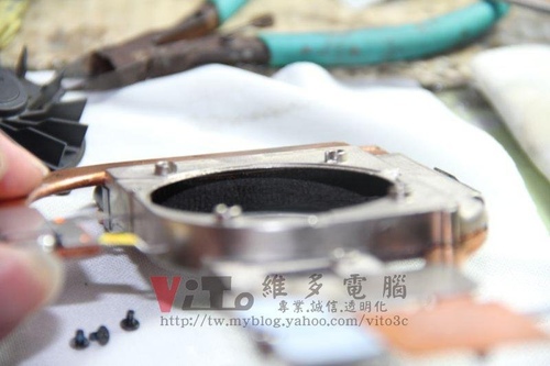 (筆電維修)華碩 ASUS F8SG 開機沒畫面~有開機聲沒影像~顯卡故障維修實例
