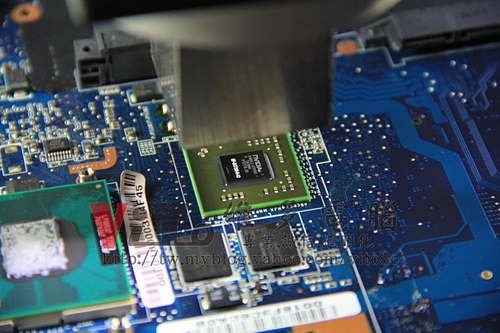 (筆電維修)華碩 ASUS W7J 畫面顯示異常~NVIDIA顯卡故障通病~花屏條紋~無法進入作業系統維修實例