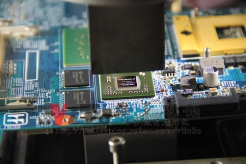 (筆電維修)新力 VAIO VGN-C25T(PCG-6R9P) 畫面線條~NVIDIA顯卡故障通病~GO7400顯卡故障升級維修實例