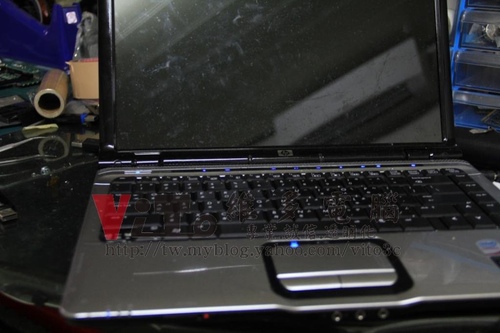 (筆電維修)惠普 HP Presario DV2000(DV2756TX) 開機一長兩短B聲~8400M G顯卡故障~升級溫控型顯卡維修實例