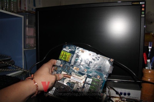 (筆電維修)康柏 HP COMPAQ Presario CQ40 燈號閃爍維修實例