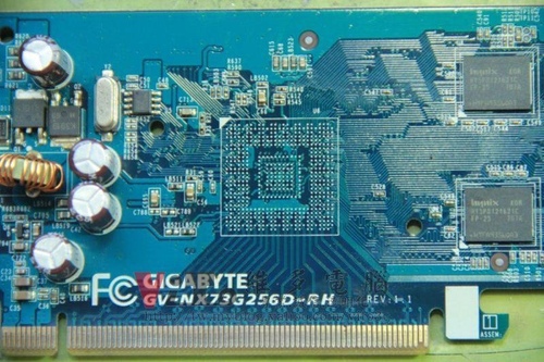 (顯卡維修)技嘉GV-NX73G256D-RH顯卡破圖維修