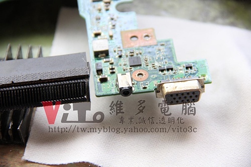 (筆電維修)華碩 ASUS Eee PC 1201N 插座故障~接觸不良~更換電源插座維修實例