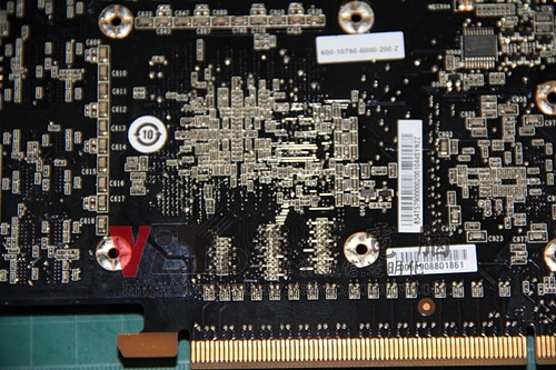 (顯示卡維修)NVIDIA GeForce 9800 GX2 抓不到顯示卡~無法開機~開機黑屏~破圖雪花維修實例