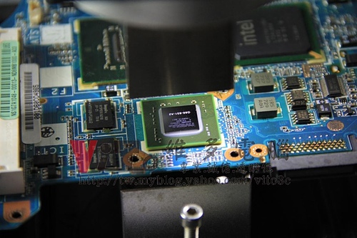 (筆電維修)華碩 ASUS U6S 開機後有背光沒畫面~有開機音效沒畫面顯示~顯示卡過熱故通病維修實例 (筆電維修)華碩 ASUS U6S 開機後有背光沒畫面~有開機音效沒畫面顯示~顯示卡過熱故通病維修實例