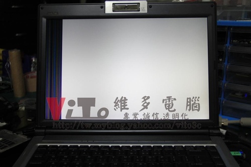 (筆電維修)華碩 ASUS F8SA ATI顯卡故障破圖~花屏線條~顯卡晶片更換維修實例