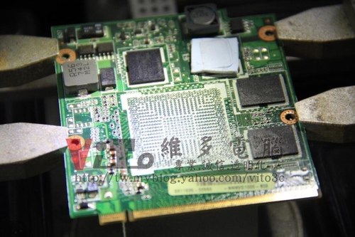 (筆電維修)華碩 ASUS F8SA ATI顯卡故障破圖~花屏線條~顯卡晶片更換維修實例