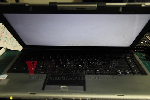 (筆電維修)宏碁 ACER ASPIRE 5580 開機有背光沒畫面顯示~開機沒畫面~無法開機維修實例