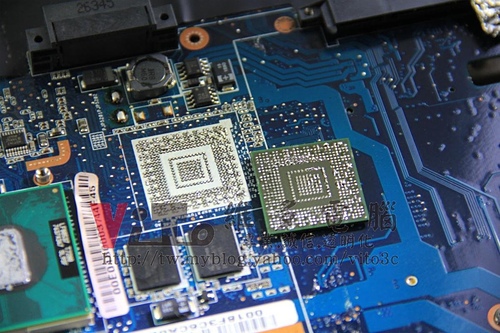(筆電維修)華碩 ASUS W7J 畫面顯示異常~NVIDIA顯卡故障通病~花屏條紋~無法進入作業系統維修實例