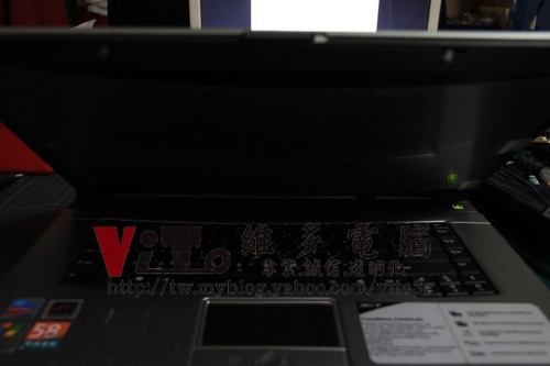 (筆電維修)宏碁 ACER TravelMate 4102WLMi 開機有背光沒畫面~開機黑屏~獨立顯卡故障~無法開機維修實例 (筆電維修)宏碁 ACER TravelMate 4102WLMi 開機有背光沒畫面~開機黑屏~獨立顯卡故障~無法開機維修實例