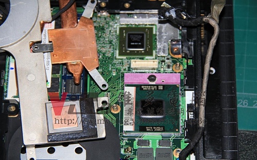 (筆電維修)華碩 ASUS F9S 開機畫面異常~顯卡破圖花屏線條~瑕疵顯卡過熱通病維修實例 (筆電維修)華碩 ASUS F9S 開機畫面異常~顯卡破圖花屏線條~瑕疵顯卡過熱通病維修實例