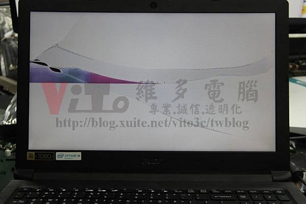 ACER A315-53G-56P8 LCD面板破裂
