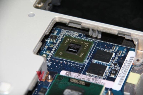 (筆電維修)華碩 ASUS W7J (白) 顯卡過熱通病~無法開機維修實例