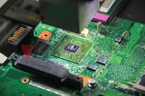 (筆電維修)華碩 ASUS F6V 開機沒畫面~開機沒反應~無法開機~顯卡故障維修實例