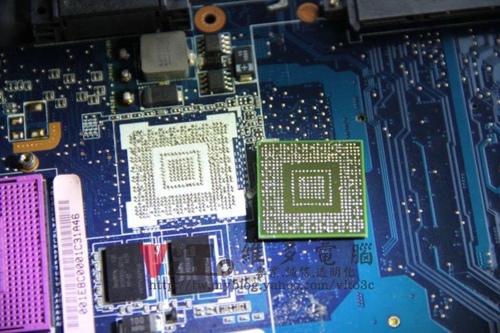 (筆電維修)華碩 ASUS W7S (白) 8400M顯卡故障造成畫面分格維修實例