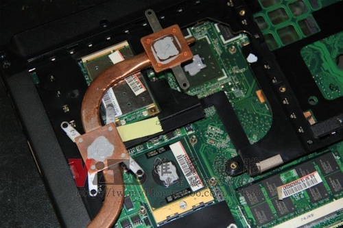 (筆電維修)華碩 ASUS F5V 顯卡故障導致開機沒畫面~無法開機~外接螢幕有線條產生維修實例