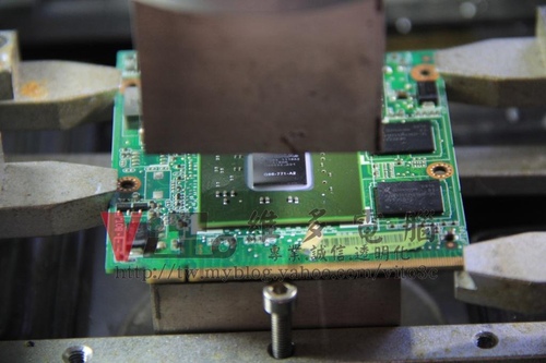 (筆電維修)華碩 ASUS F8SG GF9300MG顯卡過熱故障~熱機破圖線條~畫面偏移無法開機維修實例