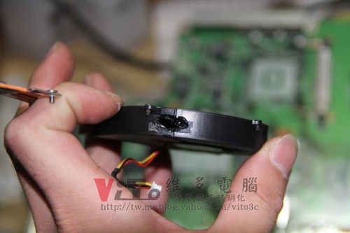 (筆電維修)宏碁 ACER ASPIRE 1652 開機條紋~畫面異常維修實例 (風扇改裝篇)