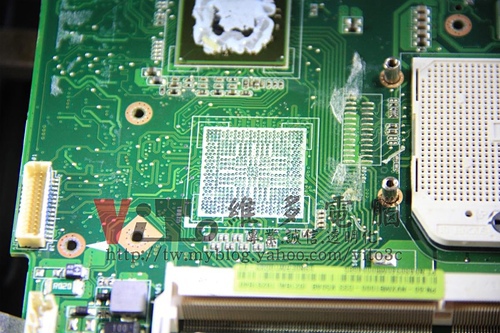 (筆電維修)華碩 ASUS K50AB 開機後可過電沒畫面顯示~~風扇一直高速運轉~有時可開機~不定時當機~北橋故障維修實例