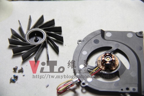 (筆電維修)新力 VAIO VGN-C25T(PCG-6R9P) 畫面線條~NVIDIA顯卡故障通病~GO7400顯卡故障升級維修實例