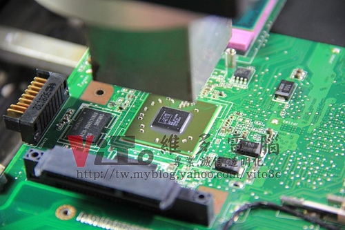 (筆電維修)華碩 ASUS F6VE 開機沒畫面~開機黑畫面~無法顯示~ATI顯示卡故障維修實例