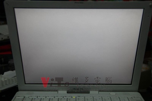 (筆電維修)蘋果 APPLE iBOOK G4 開機白屏~顯卡故障~畫面顯示異常維修實例