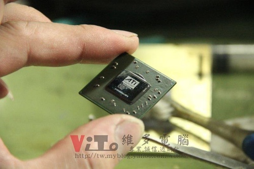 (顯卡維修)微星MSI RX2600 PRO開機雪花破圖~執行遊戲熱當機維修
