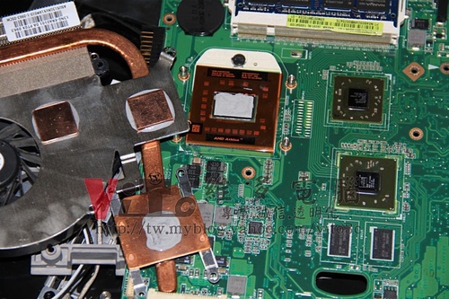 (筆電維修)華碩 ASUS K40AB 開機後可過電沒畫面顯示~風扇一直高速運轉~北橋故障維修實例
