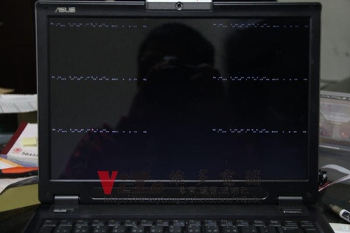 (筆電維修)華碩 ASUS W7S (花花) 開機顯示時好時壞~顯卡故障導致畫面分割~維修實例