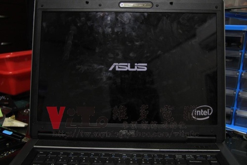 (筆電維修)華碩 ASUS F3J 開機後停在開機畫面~開機後當機~進系統藍底白字~無法開機維修實例