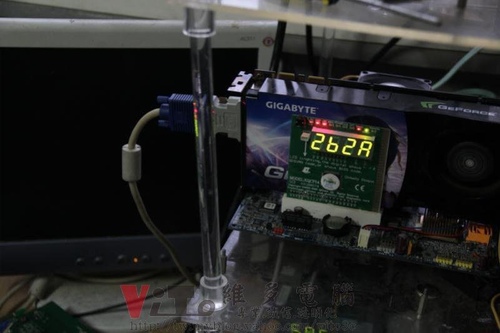 (顯卡維修)技嘉 9800GTX 重磅顯卡~不開機~破圖~條紋~馬賽克~顯示異常維修實例