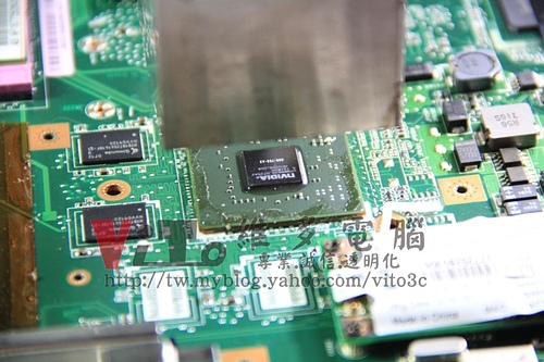 (筆電維修)華碩 ASUS F3SC 開機六小格畫面~開機多重畫面~開機黑屏~8600M GS顯卡故障升級改良型顯卡晶片維修實例 (筆電維修)華碩 ASUS F3SC 開機六小格畫面~開機多重畫面~開機黑屏~8600M GS顯卡故障升級改良型顯卡晶片維修實例