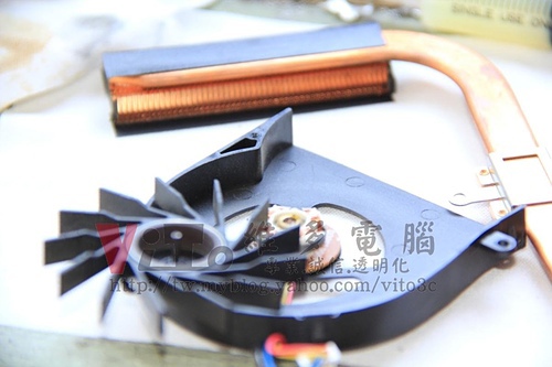 (筆電面板維修)華碩 ASUS U80V 面板破裂~液晶破裂~筆電LCD破裂更換維修實例