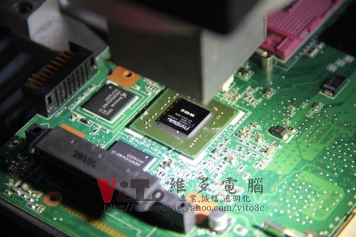 (筆電維修)華碩 ASUS F6S 畫面六分割~畫面異常~顯卡過熱~破圖花屏維修實例