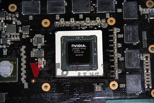 (顯示卡維修)NVIDIA GeForce 9800 GX2 抓不到顯示卡~無法開機~開機黑屏~破圖雪花維修實例