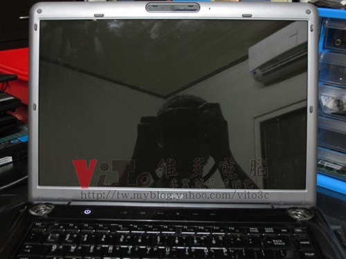(筆電維修)東芝 TOSHIBA Satellite A300 開機沒畫面~開機斷電~多次開機可成功開啟~無法開機維修實例