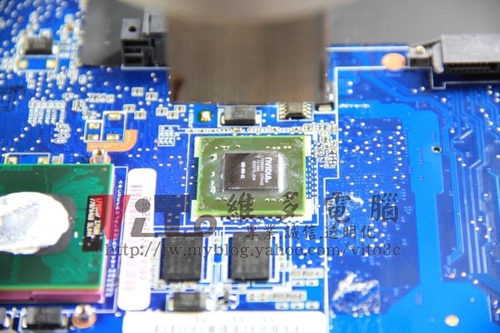 (筆電維修)華碩 ASUS W7S 開機白畫面後出現線條~彩色條紋破圖~開機有開機音效~顯卡故障維修實例 (筆電維修)華碩 ASUS W7S 開機白畫面後出現線條~彩色條紋破圖~開機有開機音效~顯卡故障維修實例