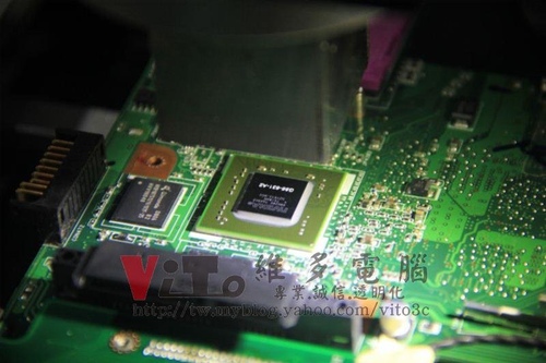 (筆電維修)華碩 ASUS F6S 開機六個畫面~顯示異常及線條亂碼破圖~NVIDIA 9300MG過熱故障通病維修實例