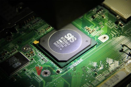 (筆電維修)華碩 ASUS A6U 開機畫面顯示異常~開機斷電維修實例