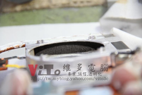 (筆電維修)華碩 ASUS F8SG 顯卡故障~畫面偏移~9300MG顯卡通病維修實例