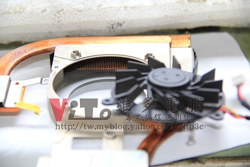 (筆電維修)華碩 ASUS F8SV 畫面分割位移~多個畫面顯示異常~顯示卡故障維修實例 (筆電維修)華碩 ASUS F8SV 畫面分割位移~多個畫面顯示異常~顯示卡故障維修實例