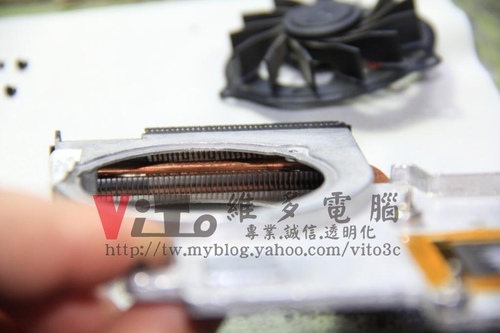 (筆電維修)康柏 COMPAQ Presario v3000(V3232AU) 沒畫面顯示~無法開機~開機黑屏維修實例