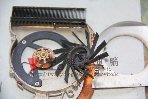 (筆電維修)康柏 COMPAQ CQ40-411AX 開機燈號閃爍~開機沒畫面~無法開機維修實例 (筆電維修)康柏 COMPAQ CQ40-411AX 開機燈號閃爍~開機沒畫面~無法開機維修實例