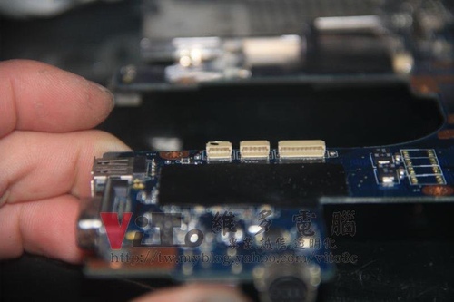 (筆電維修)華碩 ASUS W7J 顯卡過熱故障~無法開機~開機有開機音效沒畫面維修實例