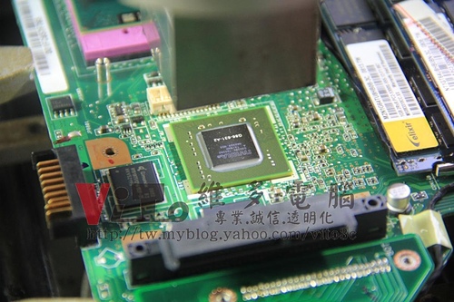 (筆電維修)華碩 ASUS F6S 開機有聲音沒影像~有背光無法顯示畫面~畫面全黑~9300M G顯卡故障維修實例 (筆電維修)華碩 ASUS F6S 開機有聲音沒影像~有背光無法顯示畫面~畫面全黑~9300M G顯卡故障維修實例