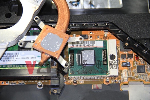 (筆電維修)華碩 ASUS F8SG 畫面偏移~無法近作業系統~顯示卡故障顯示異常~顯示卡升級維修實例